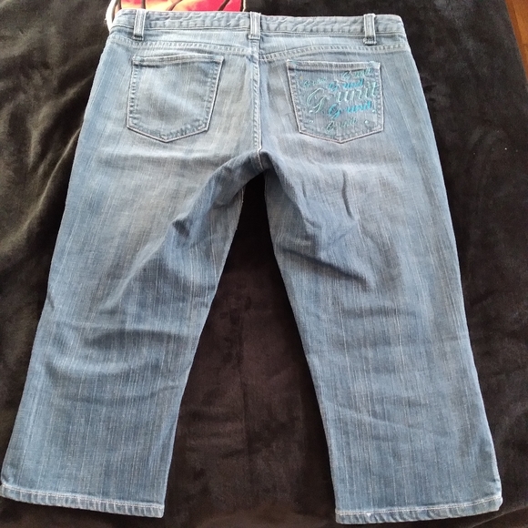 #343 G-Unit Women's Cropped Carpi Low Rise Jeans - Picture 5 of 16